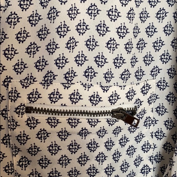 Ladies blouse - Picture 2 of 3